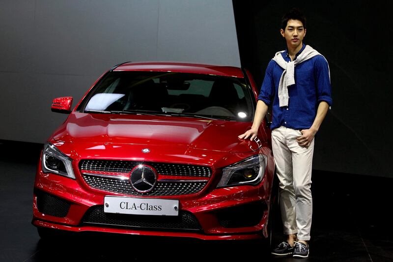 epa03643225 German car maker Mercedes-Benz introduces its new 'CLA-Class' during a press day of the 2013 Seoul Motor Show in Goyang, about 20 kilometers northwest of Seoul, South Korea, 28 March 2013. The Seoul Motor Show will run under the theme 'With Nature, for the People' with 331 companies from 13 countries participating from 29 March to 07 April 2013 at KINTEX exhibition center in Goyang.  EPA/JEON HEON-KYUN *** Local Caption ***  03643225.jpg
