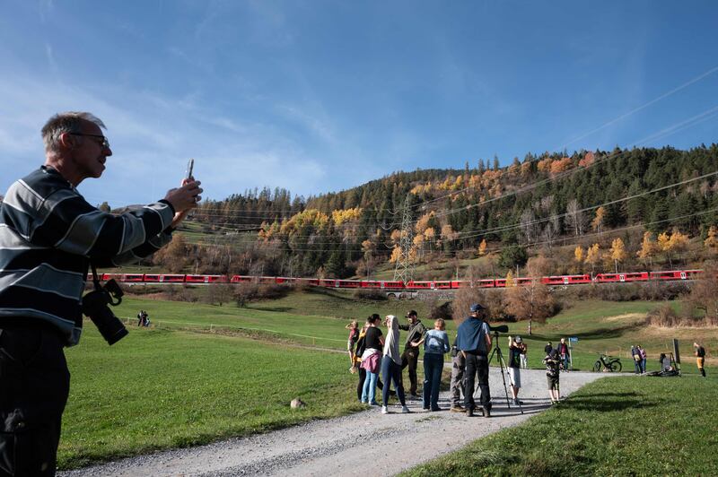 The record attempt by the Rhaetian Railway to run the world's longest passenger train marks the Swiss railway operator's 175th anniversary.