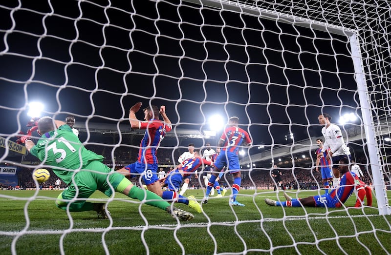 LONDON, ENGLAND - NOVEMBER 23: Roberto Firmino of Liverpool scores his team's second goal during the Premier League match between Crystal Palace and Liverpool FC at Selhurst Park on November 23, 2019 in London, United Kingdom. (Photo by Mike Hewitt/Getty Images)