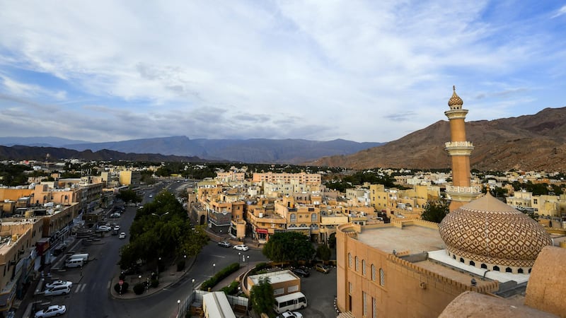 This picture taken on November 29, 2018 shows a view of the city of Nizwa from the walls of the 17th-century fortification of the same name, about 160 kilometres southwest of the capital Muscat. (Photo by GIUSEPPE CACACE / AFP)