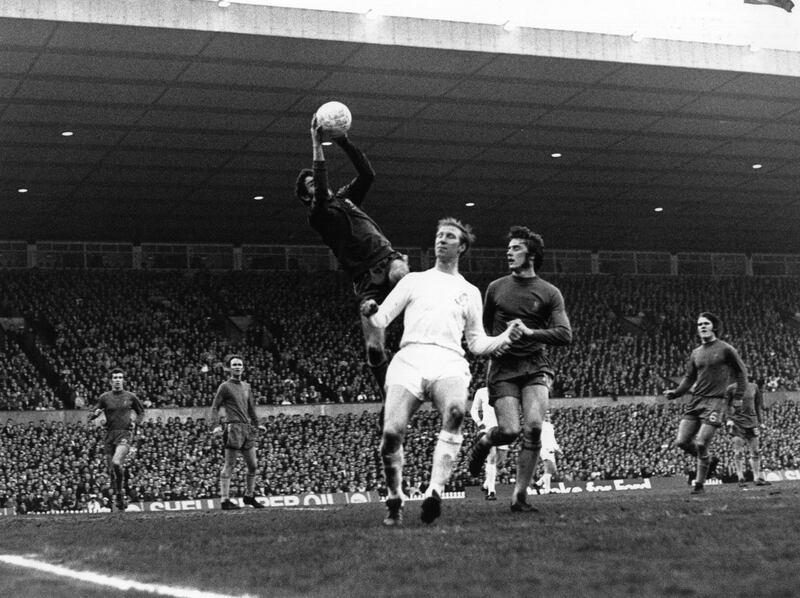 29th April 1970:  Chelsea goalkeeper Peter Bonetti leaps high to grab the ball from Jack Charlton of Leeds United during the FA Cup Final replay at Old Trafford. Chelsea won the cup with a 2-1 victory after extra time.  (Photo by Wesley/Keystone/Getty Images)
