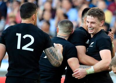 epa07123306 Beauden Barrett (R) of New Zealand celebrates with his teammates after scoring a try against Australia during the third Bledisloe Cup match between New Zealand and Australia at Nissan stadium in Yokohama, near Tokyo, Japan, 27 October 2018.  EPA/FRANCK ROBICHON