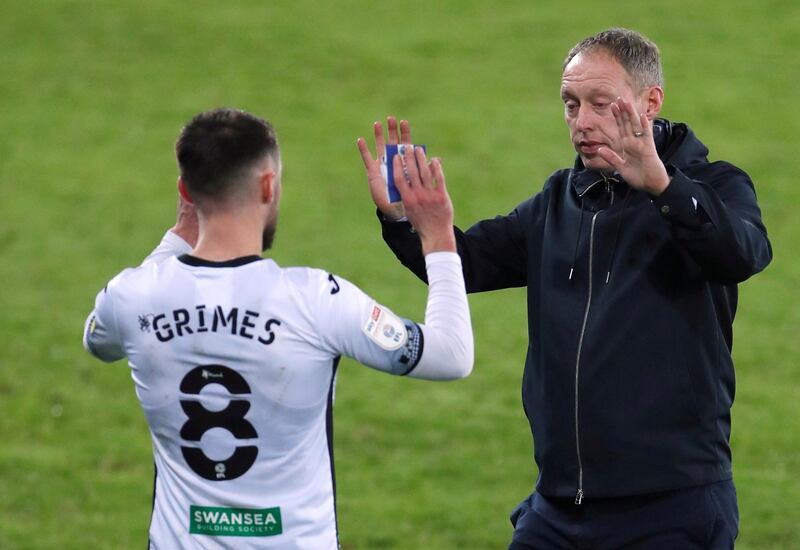 Matt Grimes – 6. The home team’s captain was diligent but had his work cut out against a midfield that was perpetually in motion. Ended frustratingly, with an errant pass, which summed up his tough night. Reuters