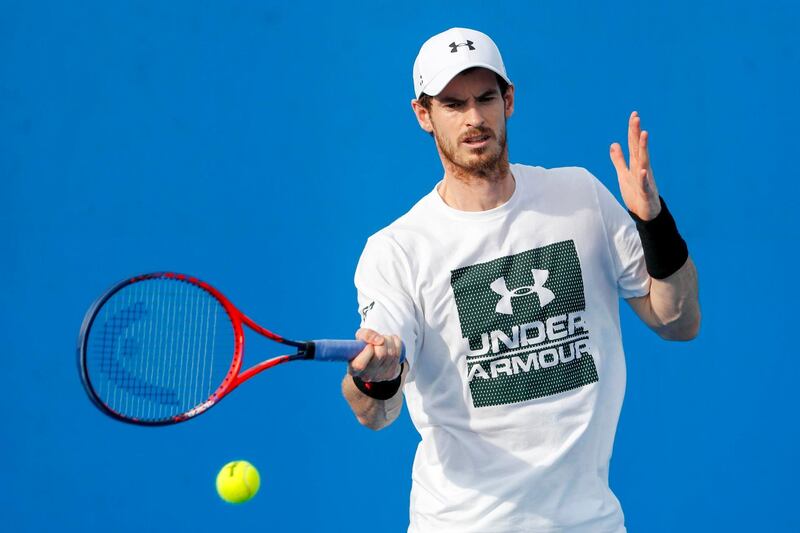 epa06413565 Britain's Andy Murray during a practice session with Milos Raonic of Canada at the Brisbane International Tennis Tournament in Brisbane, Australia, 01 January 2018, (issued 02 January 2018).  EPA/GLENN HUNT EDITORIAL USE ONLY AUSTRALIA AND NEW ZEALAND OUT