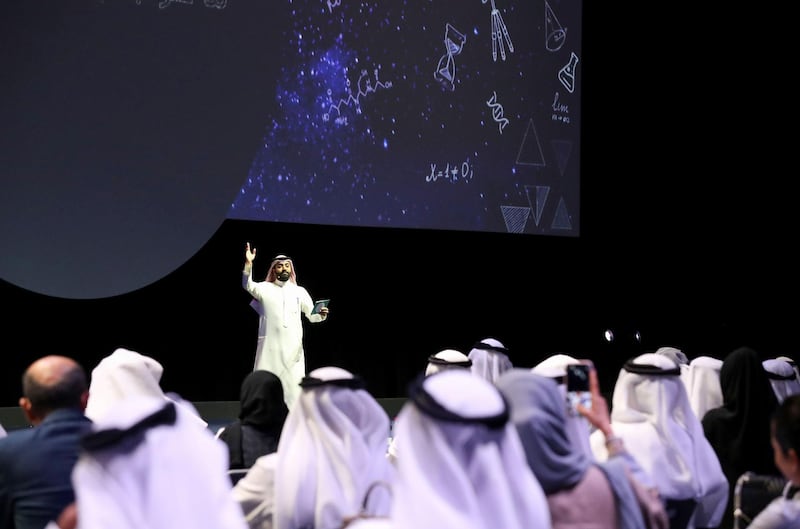 Mohammed bin Rashid inaugurates the largest Arabic school platform for e-learning. WAM