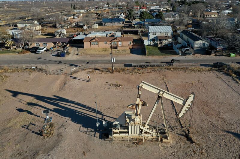 An oil well in Texas. US crude inventories reached their highest levels since July 2021. AFP
