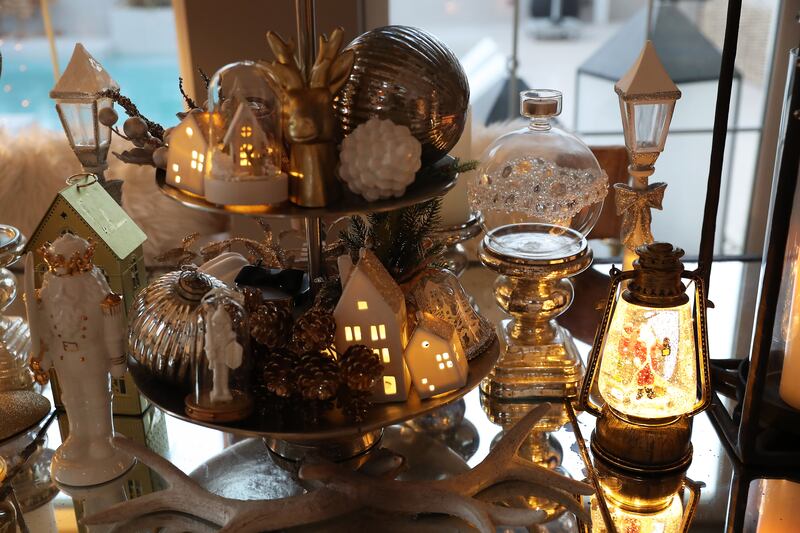 Tabletop decorations in Saadi's dining area