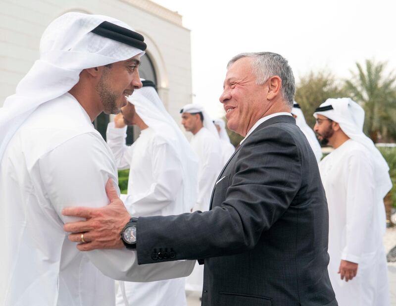 ABU DHABI, UNITED ARAB EMIRATES - May 22, 2019: HH Sheikh Mansour bin Zayed Al Nahyan, UAE Deputy Prime Minister and Minister of Presidential Affairs (L), greets HM King Abdullah II, King of Jordan (R), during an iftar reception at Al Bateen Palace.

( Rashed Al Mansoori / Ministry of Presidential Affairs )
---