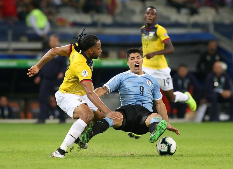 Soccer Football - Copa America Brazil 2019 - Group C - Uruguay v Ecuador - Mineirao Stadium, Belo Horizonte, Brazil Ecuador's Arturo Mina in action with Uruguay's Luis Suarez .  Reuters