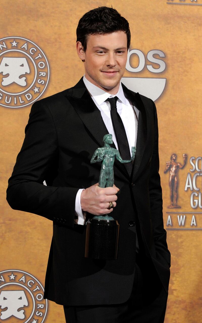 epa03787369 (FILE) A file photograph showing Canadian Actor Cory Monteith backstage after the cast of 'Glee' won the award for Outstanding Performance by an Ensemble in a Comedy Series at the 16th Annual Screen Actors Guild Awards at Shrine Auditorium in Los Angeles, California, USA, 23 January 2010. Media reports state on 14 July 2013 that Glee star Cory Monteith was found dead at the Pacific Rim Hotel in Vancover, USA. Vancouver police confirmed Cory Monteith's death at a press conference.  EPA/PAUL BUCK *** Local Caption *** 02002740 03787369.jpg