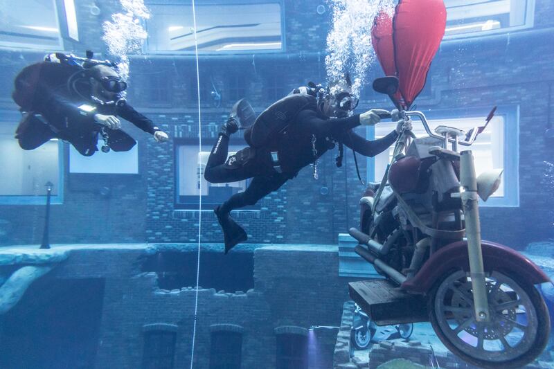 Deep Dive Dubai has recreated a building block under water.


