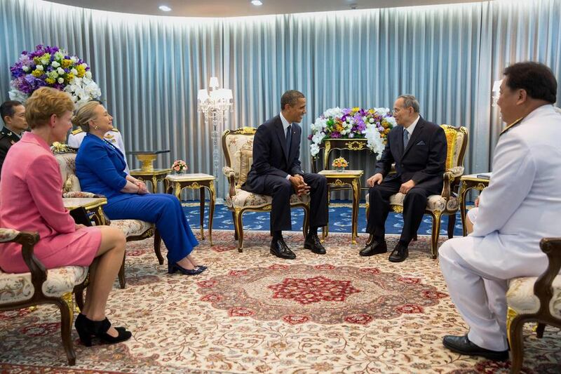 US president Barack Obama, centre, secretary of state Hillary Rodham Clinton, second left, meeting with King Bhumibol Adulyadej, second right, at Siriraj Hospital in Bangkok on November 18, 2012. Pete Souza, The White House/AFP