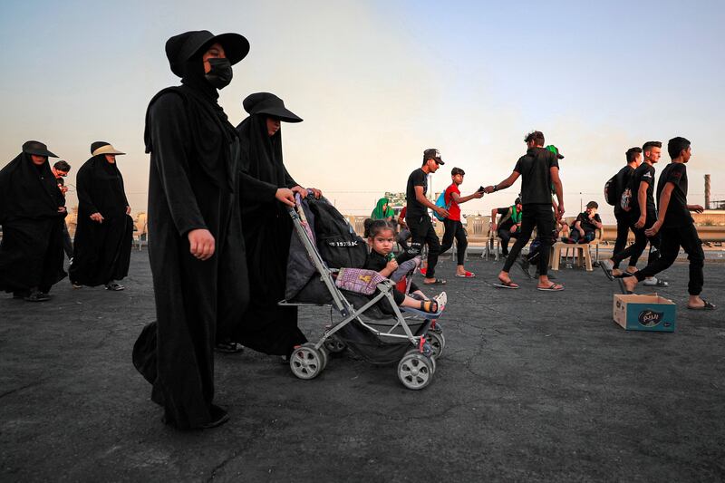 Shiite pilgrims march from Baghdad to Karbala. AFP