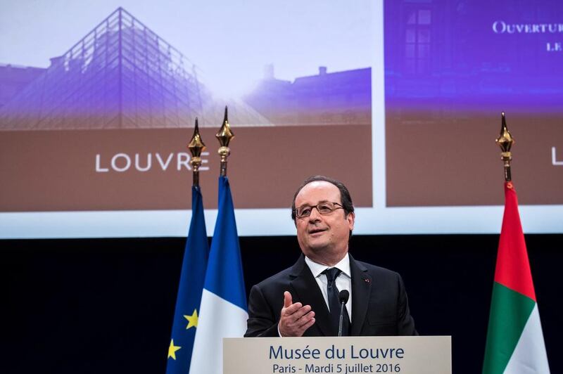French president Francois Hollande makes a speech at the Louvre museum. Christophe Petit Tesson / AFP