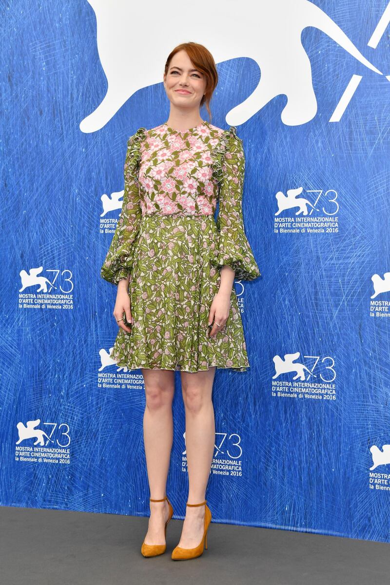 VENICE, ITALY - AUGUST 31:  Actress Emma Stone attends a photocall for 'La La Land' during the 73rd Venice Film Festival at Palazzo del Casino on August 31, 2016 in Venice, Italy.  (Photo by Pascal Le Segretain/Getty Images)