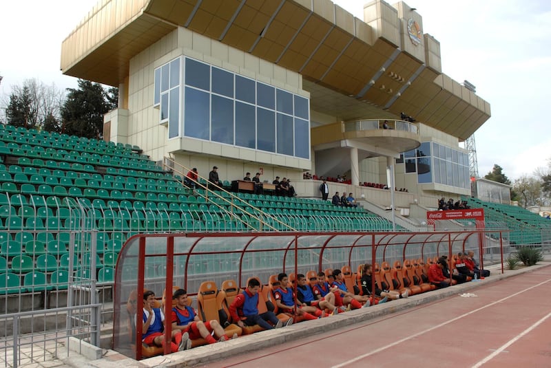 General view of the players on the bench. Reuters