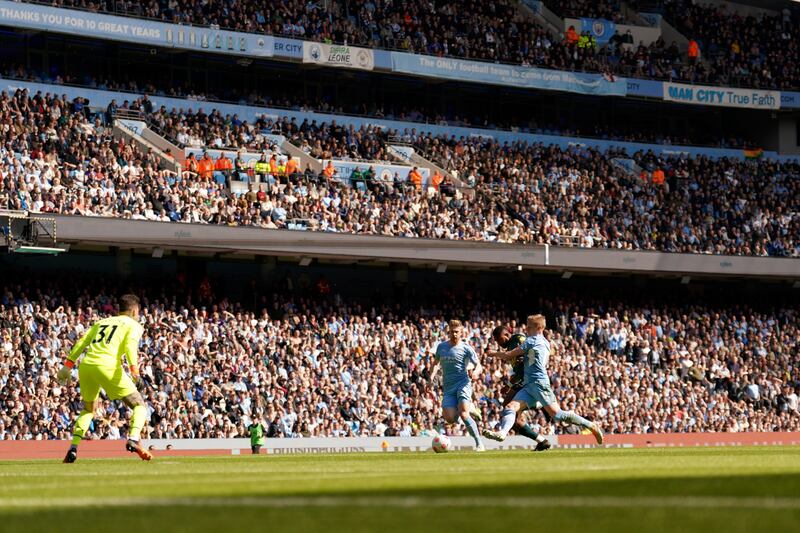 Oleksandr Zinchenko 7 - Dealt with everything that came his way with the Ukraine international dominating on the left flank. Helped support City attacks by getting forward. AP