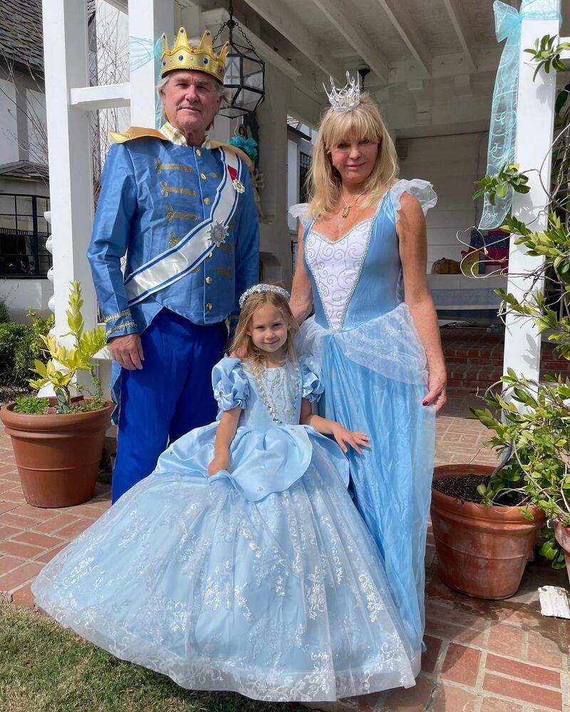 Goldie Hawn and Kurt Russell as the king and queen from 'Cinderella'. Photo: @goldiehawn / Instagram