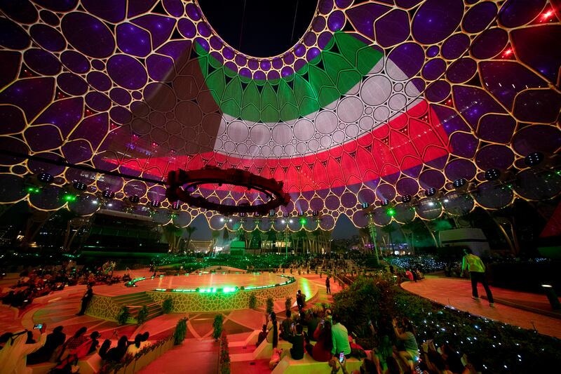 Al Wasl Plaza lights up in the colours of the Kuwait flag. Photo by Steve Holland / Expo 2020 Dubai
