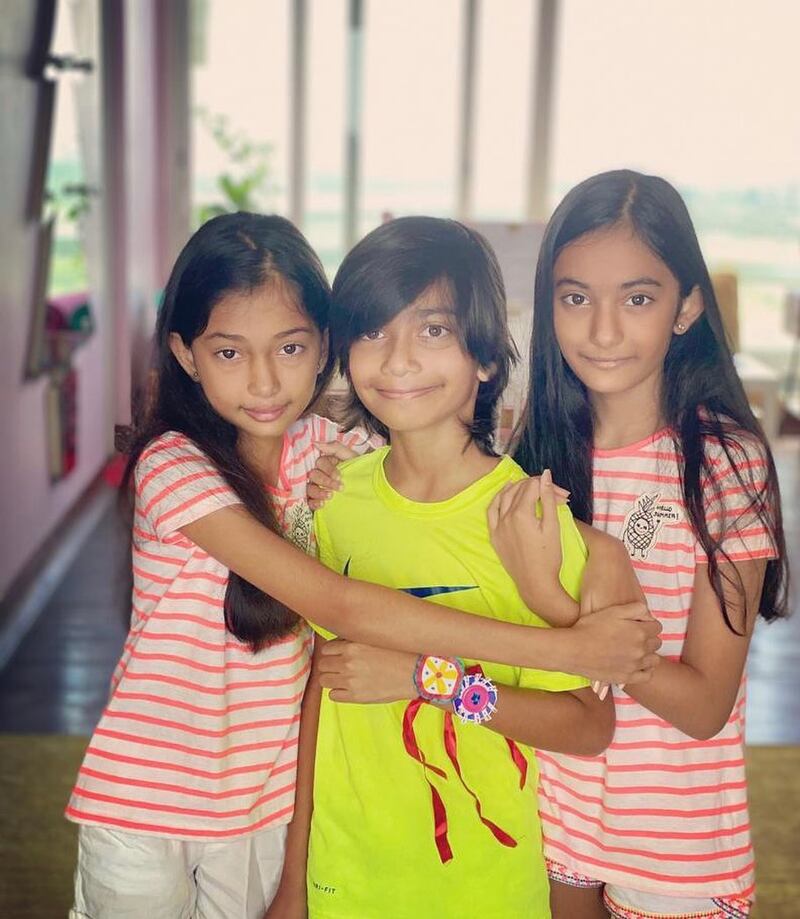Farah Khan Kunder joked her triplets Anya, Czar and Diva are at the age where she has to 'pay them to hug each other'. Photo: Farah Khan Kunder / Instagram