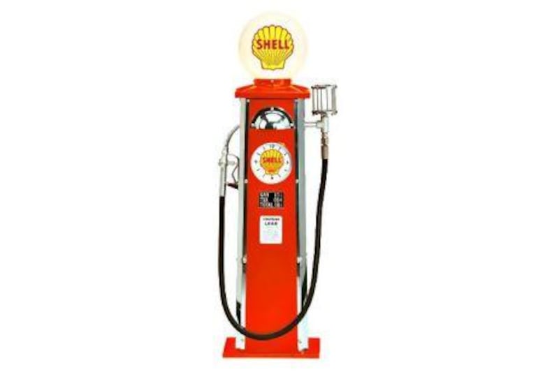 Shell retro gas pump.