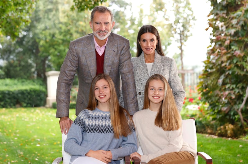 King Felipe VI and Queen Letizia and their daughters, Princess Leonor and Princess Sofia. Photo: Casa de SM el Rey