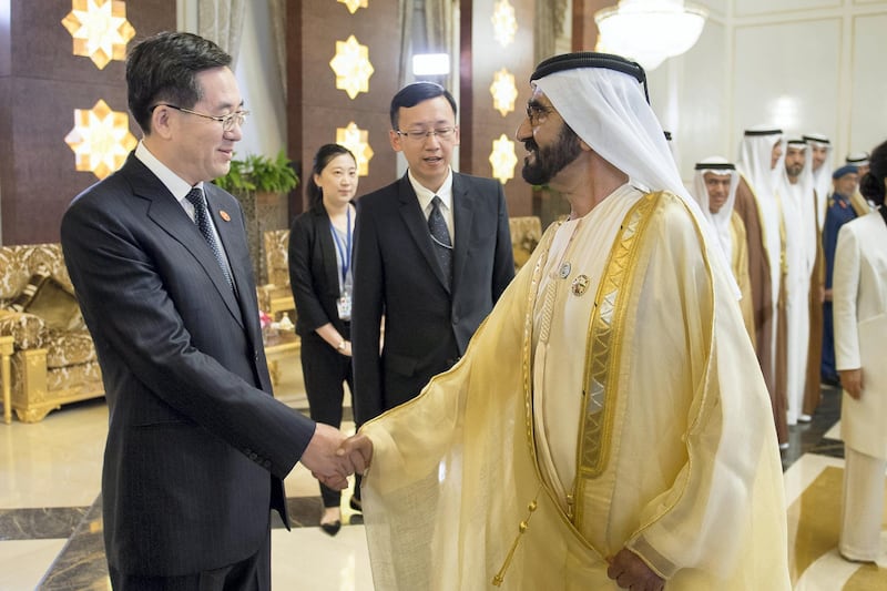 ABU DHABI, UNITED ARAB EMIRATES - July 19, 2018: HH Sheikh Mohamed bin Rashid Al Maktoum, Vice-President, Prime Minister of the UAE, Ruler of Dubai and Minister of Defence (R) greets a guest accompanying HE Xi Jinping, President of China (not shown), at the Presidential Airport.

( Saif Al Muhairi / Government of Dubai Media Office )
---