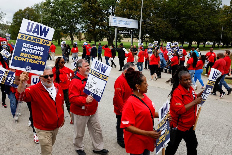 Striking members of the United Auto Workers outside a GM distribution centre in Wayne County, Michigan. Reuters