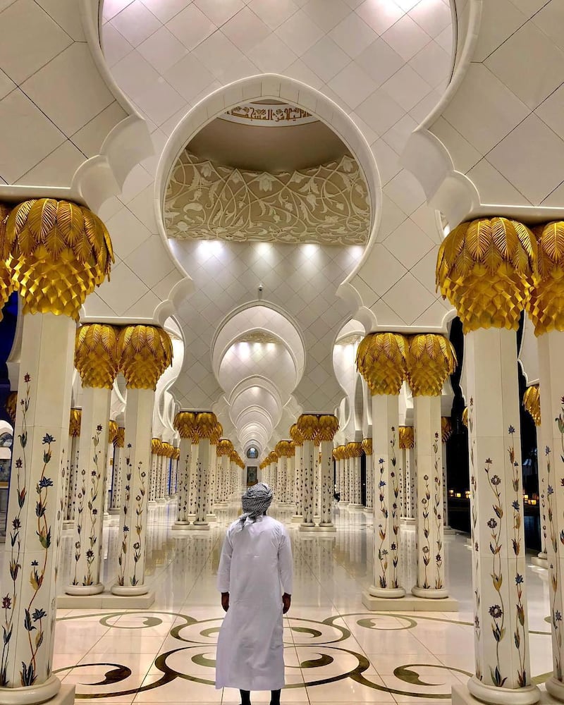 Floyd Mayweather visits Sheikh Zayed Grand Mosque while wearing traditional Emirati dress. Courtesy Floyd Mayweather Instagram