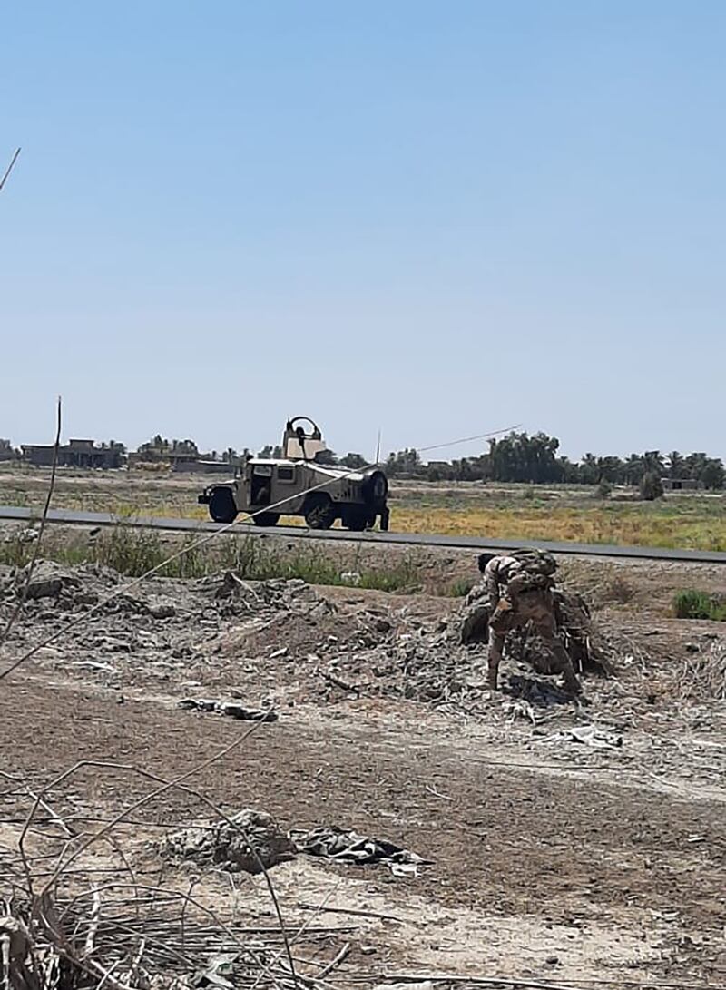 Security forces in the Baghdad Operations Command managed to seize and dismantle four explosive devices that were intended to target citizens in the Hor Al-Basha area, north of Baghdad.