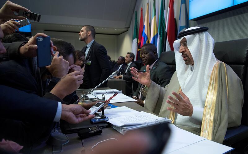 Saudi Arabia���s energy minister and president of the Organization of the Petroleum Exporting Countries (OPEC), Khalid al-Falih (R), attends the 172nd meeting of the OPEC Conference, at OPEC headquarters in Vienna, Austria, on May 25, 2017. 
Oil producers from inside and outside OPEC are expected to extend their agreement to cap production in an effort to boost prices. / AFP PHOTO / JOE KLAMAR