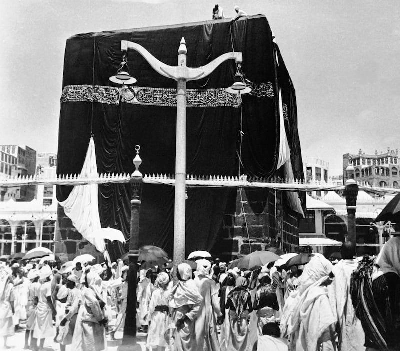 Worshippers reach the Kaaba during Hajj in 1953.