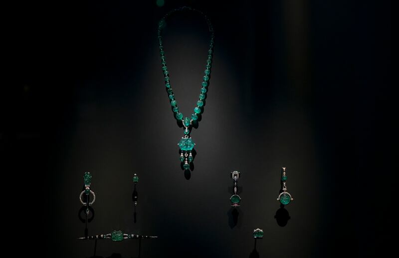 Jewellery pieces with emerald stones, cut versions of which were frequently brought in from India 
