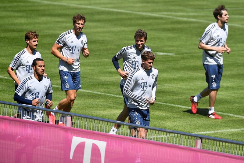 epa08404493 Bayern Munich players attend their team's training session at the German Bundesliga club's ground in Munich, Germany, 06 May 2020. The German Football Association (DFL) has presented a comprehensive concept for the resumption of play amid the ongoing coronavirus COVID-19 pandemic. In order to slow down the spread of the COVID-19 disease caused by the SARS-CoV-2 coronavirus, the Bundesliga has been on a break since 13 March 2020.  EPA/LUKAS BARTH-TUTTAS