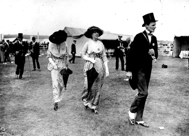 Spectators arrive at Royal Ascot in 1913. Getty Images