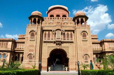 Laxmi Niwas Palace has a fascinating museum, as a well as a luxury hotel. Purnendu