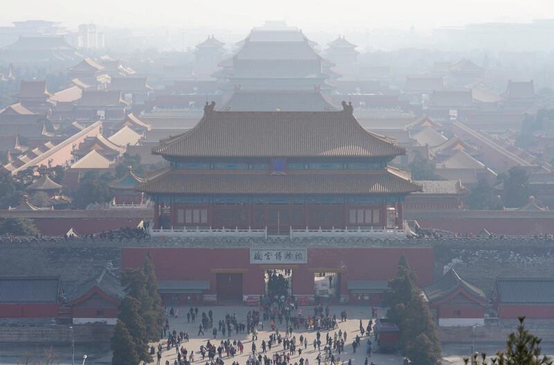 People visit Forbidden City in central Beijing, China February 13, 2018. Picture taken February 13, 2018. REUTERS/Jason Lee - RC11E2F80FF0
