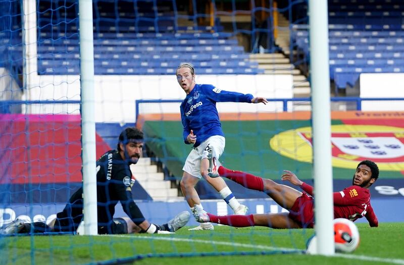 Tom Davies -  7, Had the chance to steal it for the home side, but saw his shot deflect off Gomes onto the post. EPA