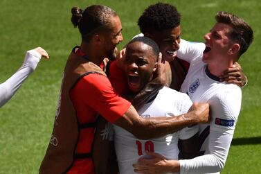 epa09267389 Raheem Sterling (C) of England celebrates with team-mates after scoring the 1-0 goal during the UEFA EURO 2020 group D preliminary round soccer match between England and Croatia in London, Britain, 13 June 2021. EPA/Justin Tallis / POOL (RESTRICTIONS: For editorial news reporting purposes only. Images must appear as still images and must not emulate match action video footage. Photographs published in online publications shall have an interval of at least 20 seconds between the posting.)
