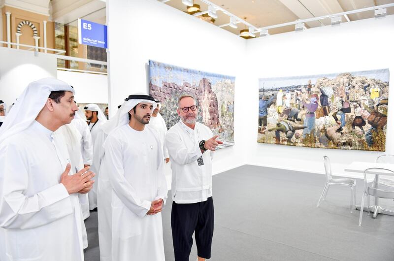 DUBAI, 19th March, 2019 (WAM) -- H.H. Sheikh Hamdan bin Mohammed bin Rashid Al Maktoum, Crown Prince of Dubai and Chairman of Dubai Executive Council, visited today the 'Art Dubai' exhibition, currently held in Madinat Jumeirah. Wam