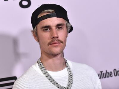 Canadian singer Justin Bieber arrives for YouTube Originals' "Justin Bieber: Seasons" premiere at the Regency Bruin Theatre in Los Angeles on January 27, 2020.  / AFP / LISA O'CONNOR
