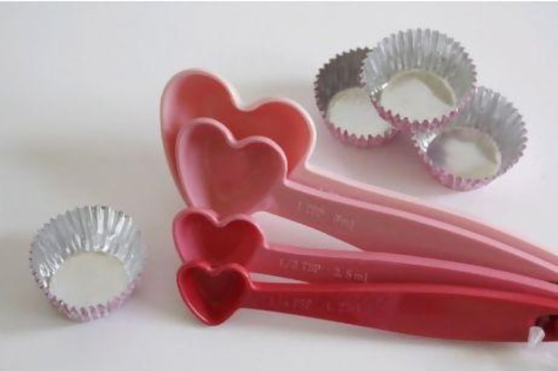 Sweet red and pink heart measuring spoons. Courtesy of Sweet Little Birdy