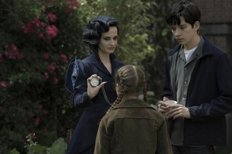 Miss Peregrine (Eva Green) demonstrates one of her many time-bending talents to Jake (Asa Butterfield) and Fiona (Georgia Pemberton). Jay Maidment / Twentieth Century Fox 