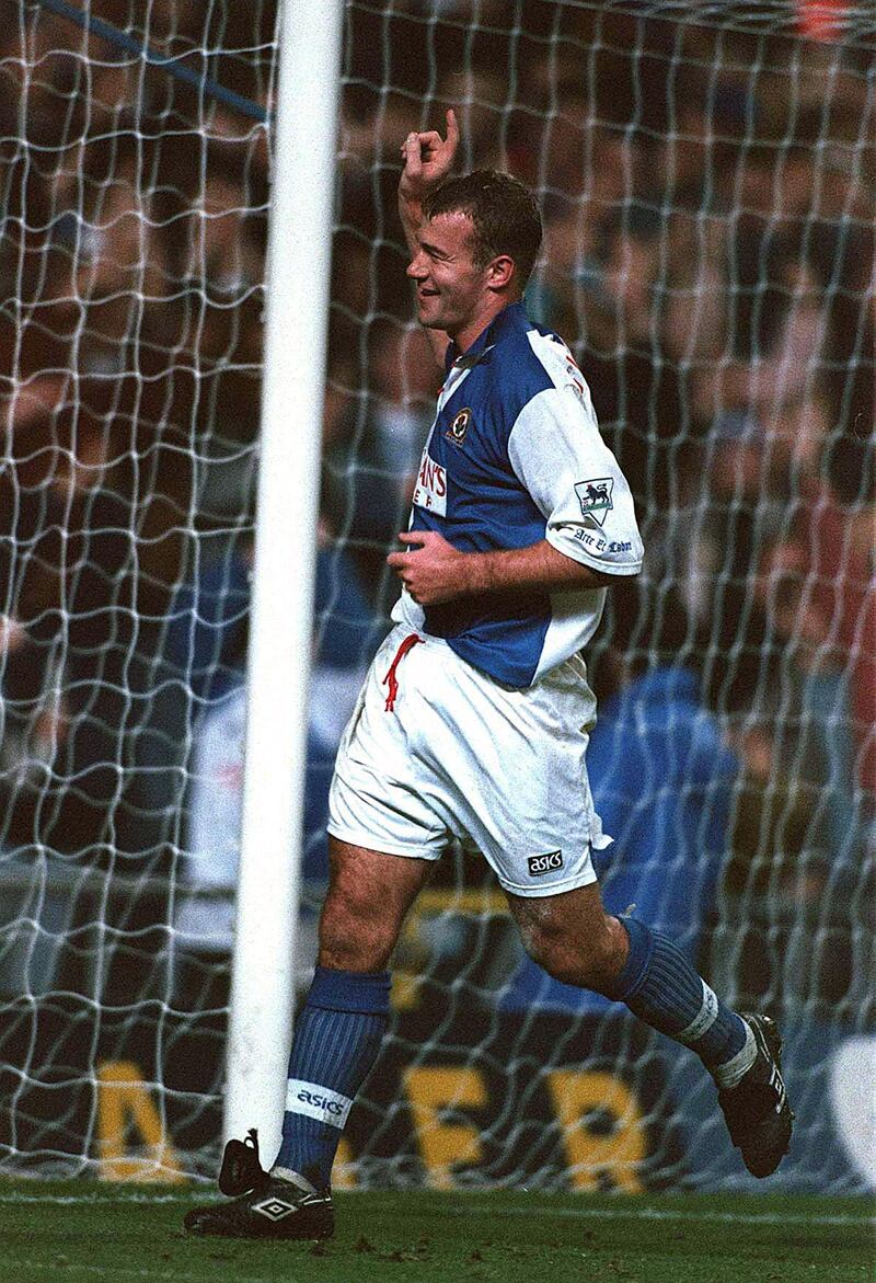 HN90J0 ALAN SHEARER BLACKBURN ROVERS V Q.P.R BLACKBURN ROVERS V Q.P.R 26 November 1994