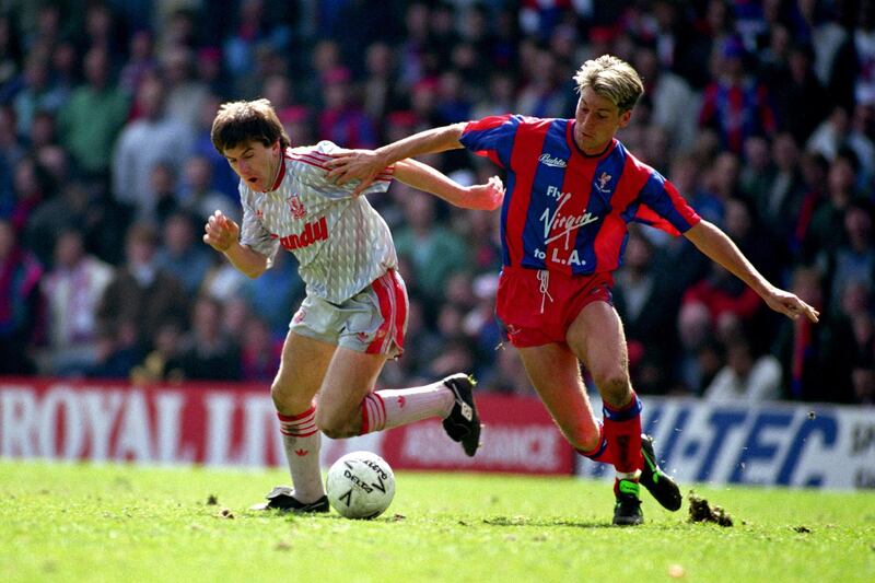 Liverpool's Peter Beardsley (l) and Crystal Palace's Alan Pardew (r) battle for the ball  (Photo by Neal Simpson/EMPICS via Getty Images)