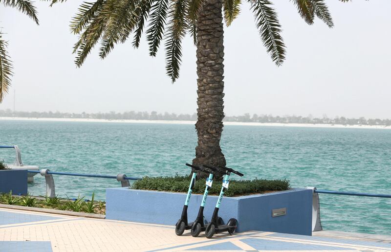 Abu Dhabi, United Arab Emirates - Dusty weather along the Corniche. Khushnum Bhandari for The National
