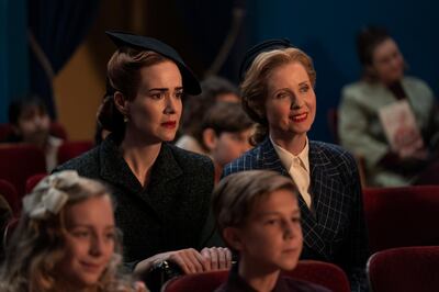 RATCHED (L to R) SARAH PAULSON as MILDRED RATCHED and CYNTHIA NIXON as GWENDOLYN BRIGGS in episode 106 of RATCHED Cr. SAEED ADYANI/NETFLIX © 2020