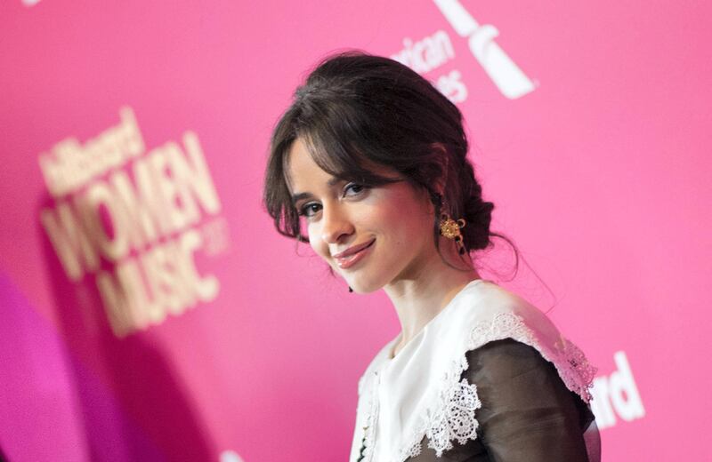 Singer Camila Cabello attends the Billboard Women In Music 2017 at the Ray Dolby Ballroom, on November 30, 2017, in Hollywood, California. / AFP PHOTO / VALERIE MACON