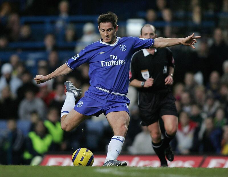 LONDON - DECEMBER 18:  Frank Lampard of Chelsea scores his teams second goal during the Barclays Premiership match between Chelsea and Norwich City at Stamford Bridge on December 18, 2004 in London, England.  (Photo by Ben Radford/Getty Images)
