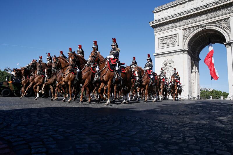 French Republican guards march. Etienne Laurent / EPA